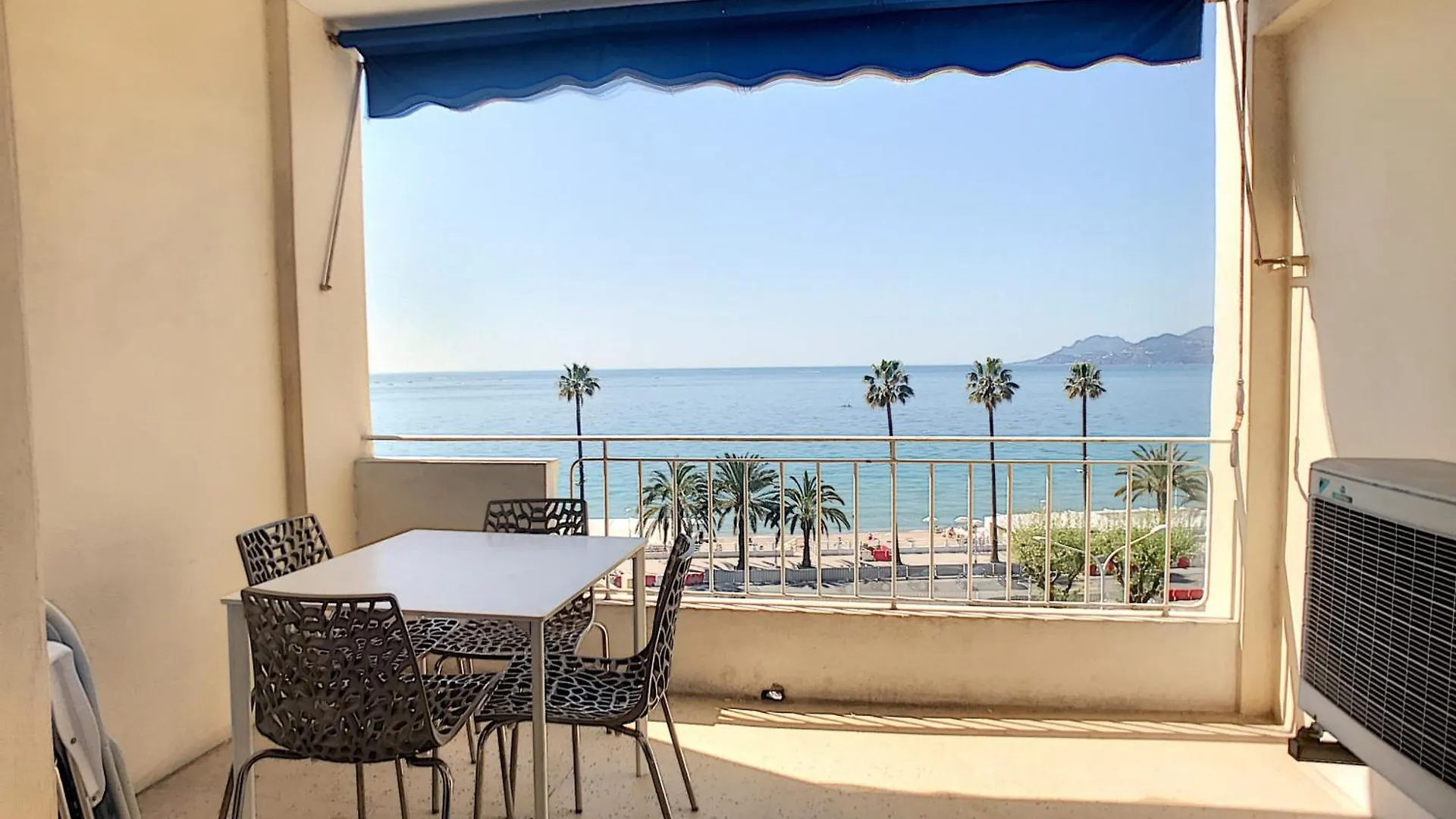 Tres Jolie Vue Mer Et Emplacement Ideal - 243L Riv Cannes France